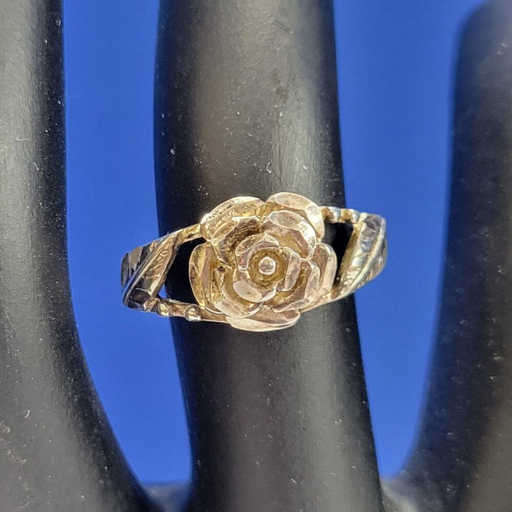 Vintage Sterling Silver Laser Cut Rose Ring Size 6 - Picture 1 of 6